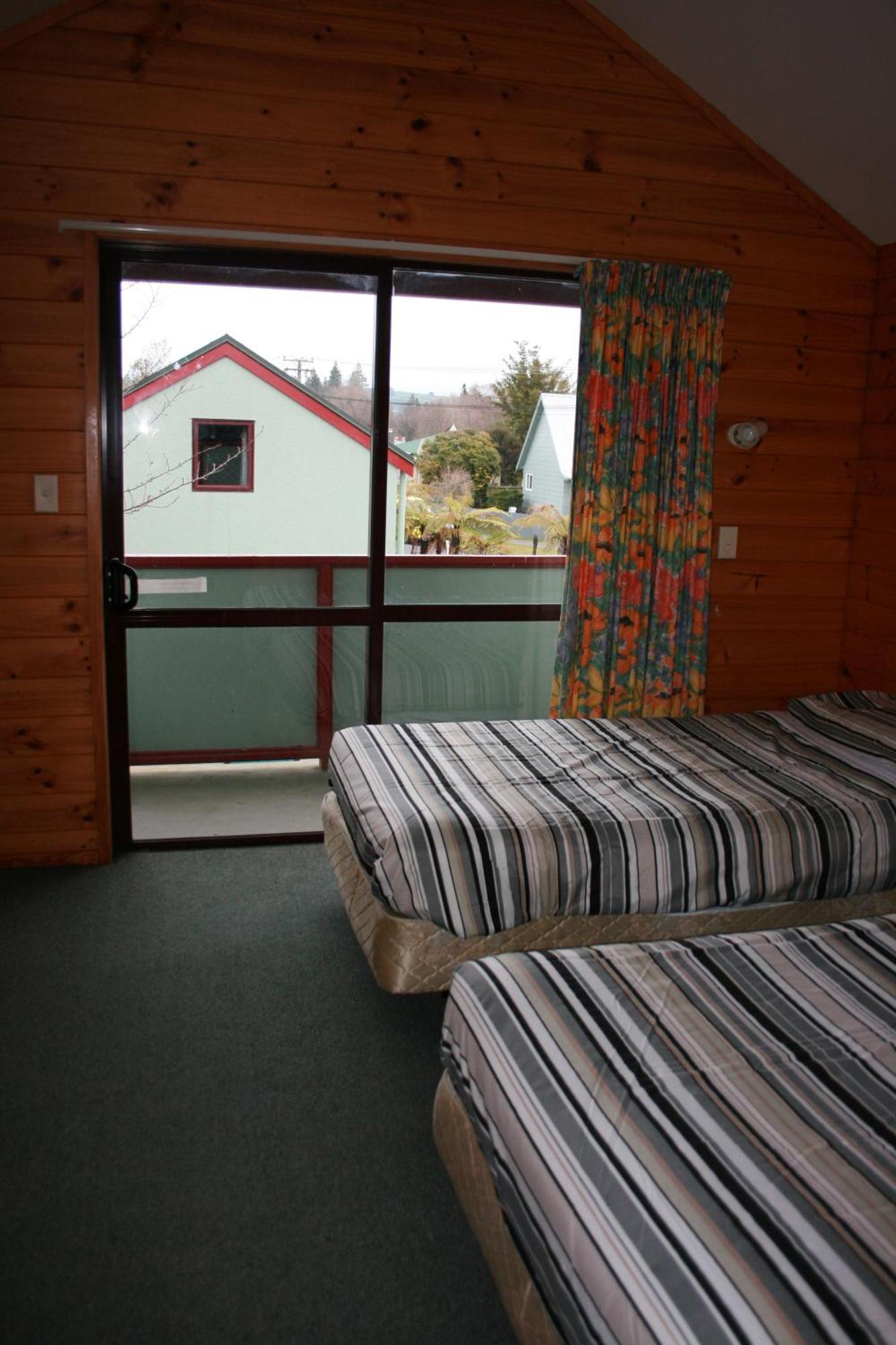 Smoke Lake Hot Springs Lodge & Camp 罗托鲁阿 客房 照片