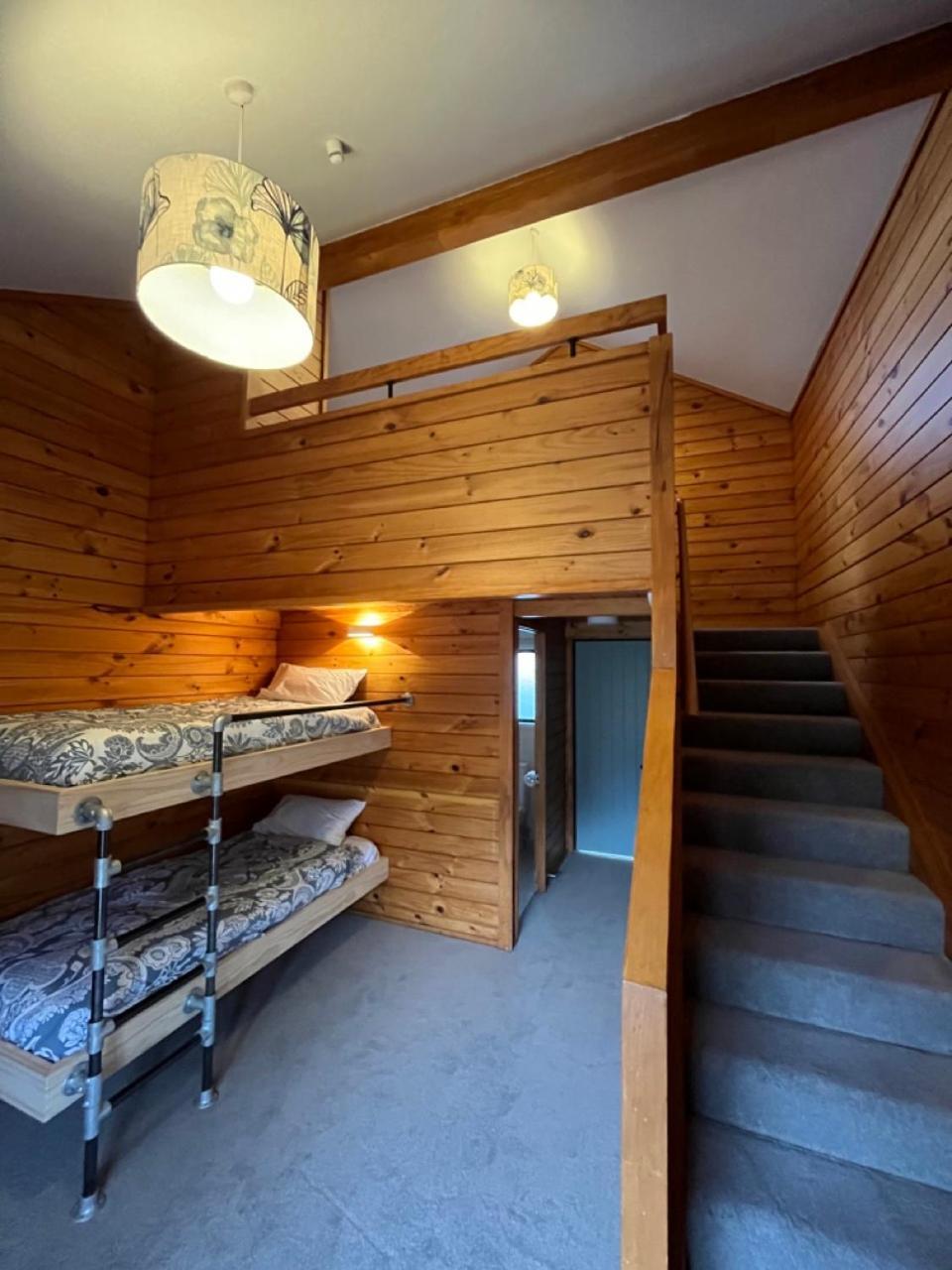 Smoke Lake Hot Springs Lodge & Camp 罗托鲁阿 外观 照片