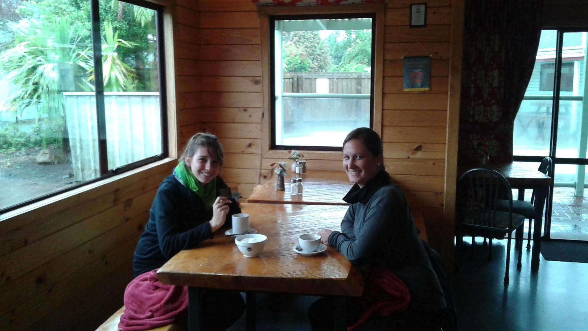 Smoke Lake Hot Springs Lodge & Camp 罗托鲁阿 外观 照片