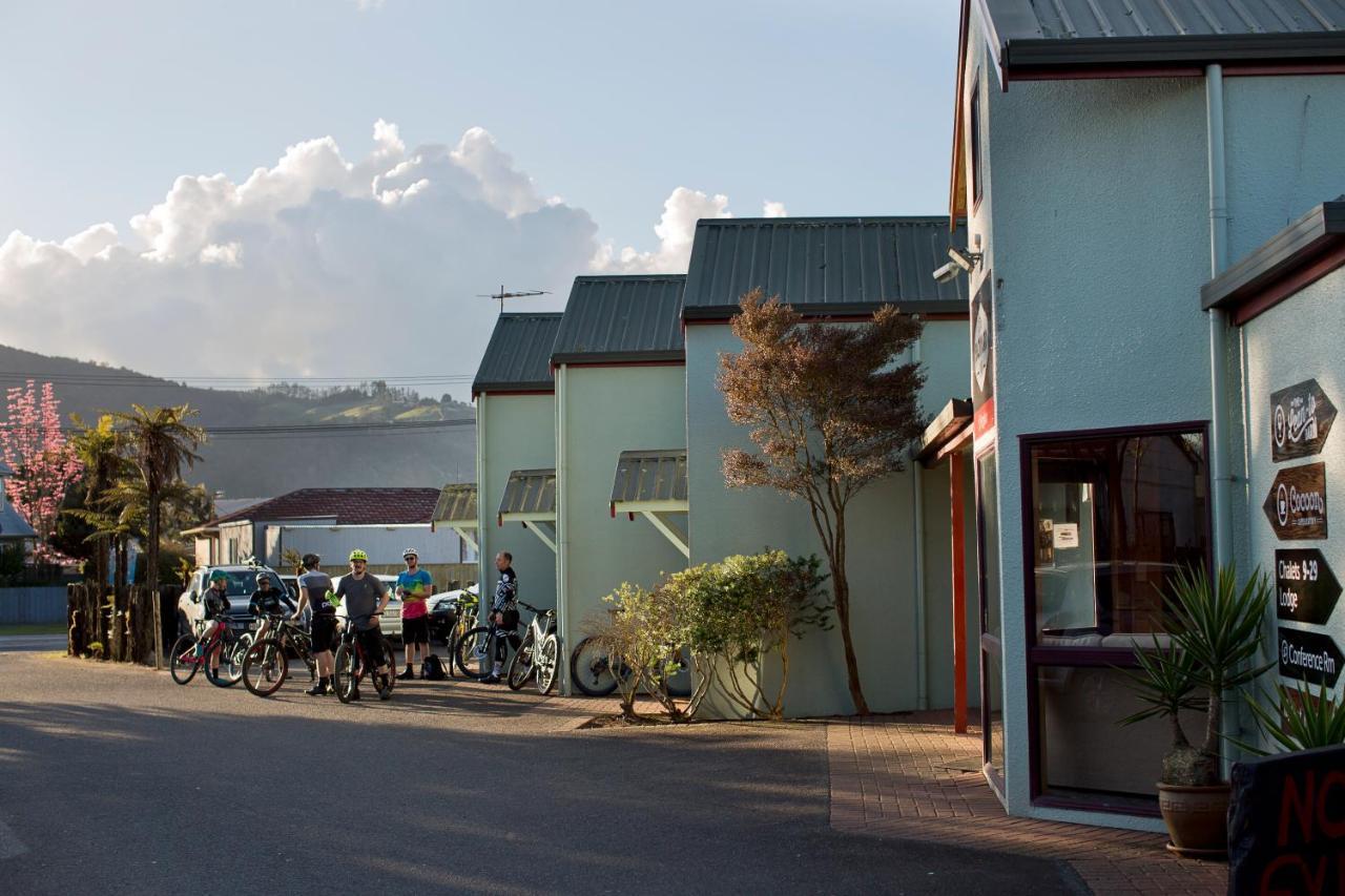 Smoke Lake Hot Springs Lodge & Camp 罗托鲁阿 外观 照片